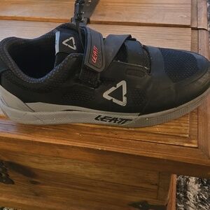 Leatt 5.0 Clip MTB Shoes ( 220 $)